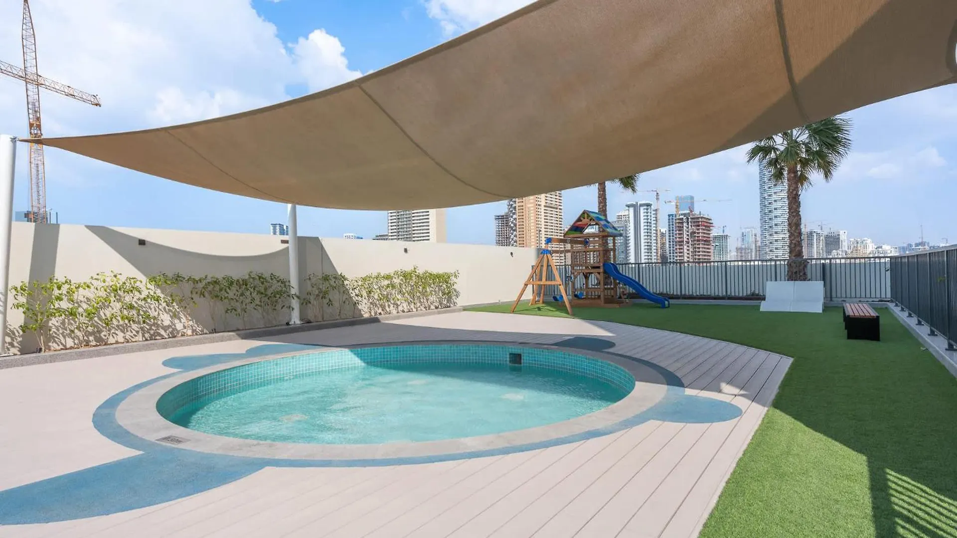 Sleek Studio In The Ivy Tower, Jvt Dubai