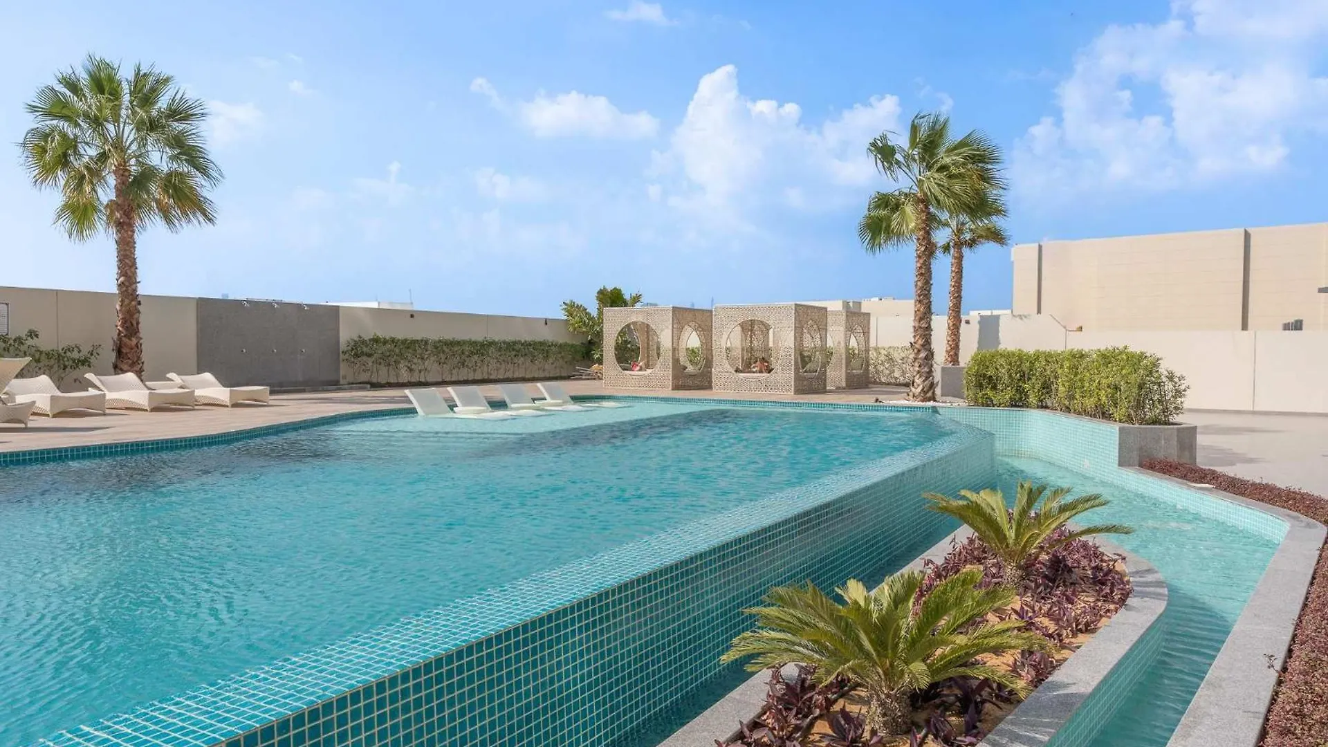 Sleek Studio In The Ivy Tower, Jvt Dubai